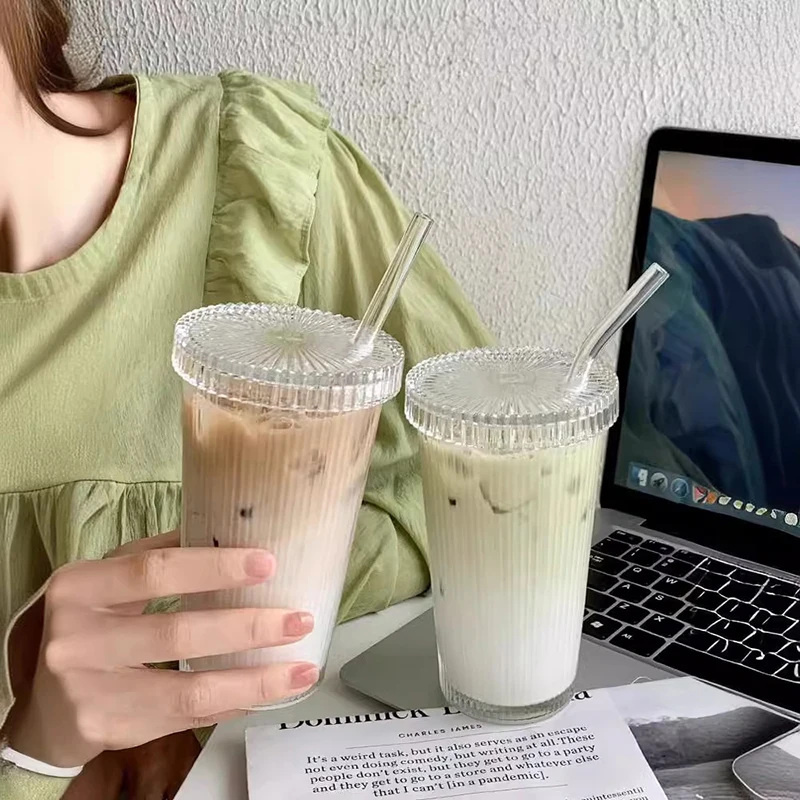 Стеклянная чашка в полоску с крышкой 375 мл |