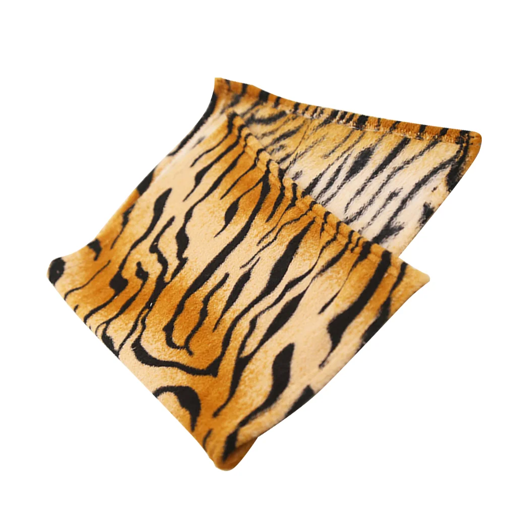 

Blanket Cat Puppy Warm Flannel Cushion Mat Pad Winter Autumn Bed Cover Rug for Pets Cats Dogs