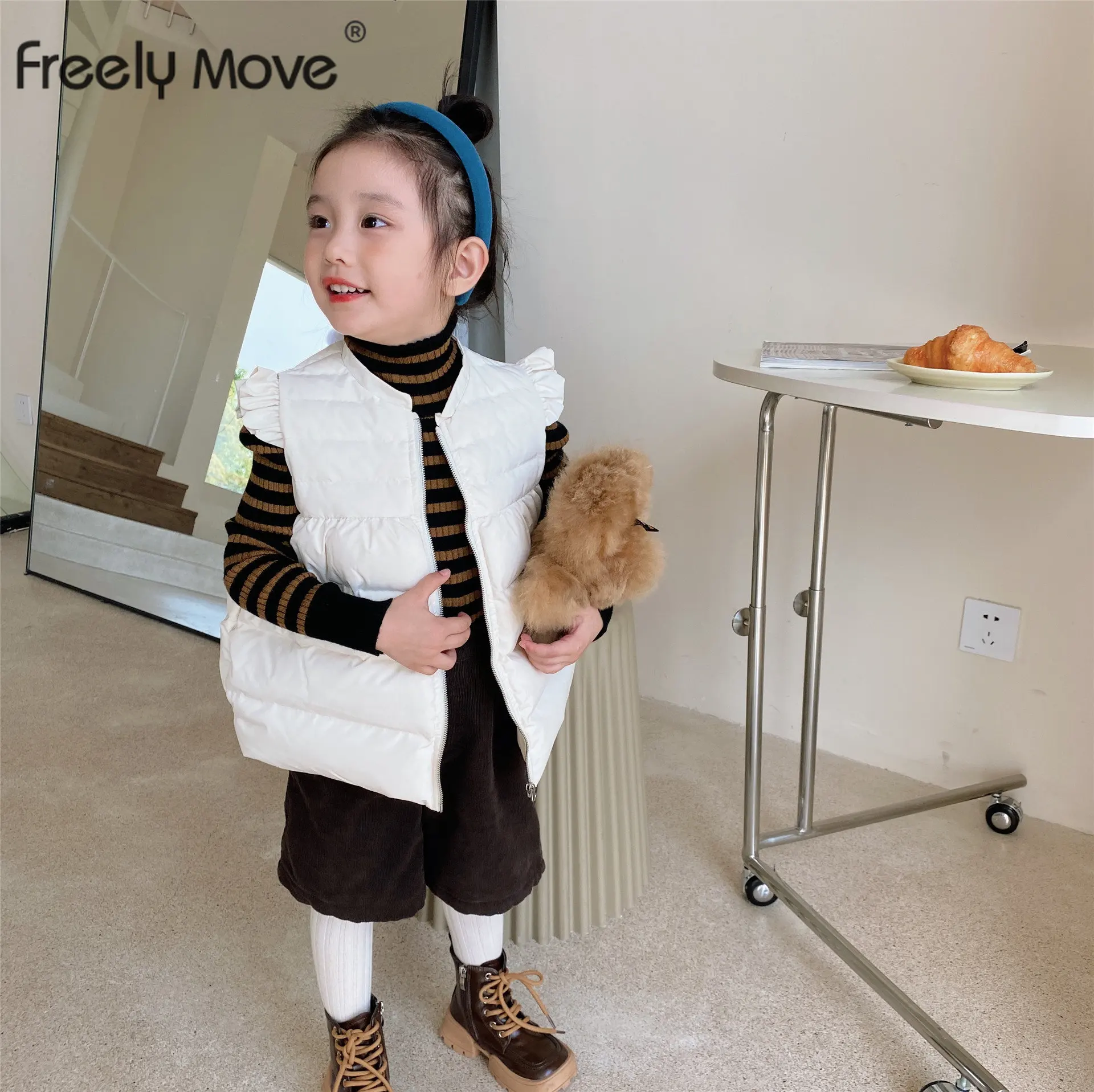

Freely Move Fashion Warm Baby Girls Puffer Vest Ruffle Sleeved Light Weight Child Waistcoat Solid White Down Children Outerwear