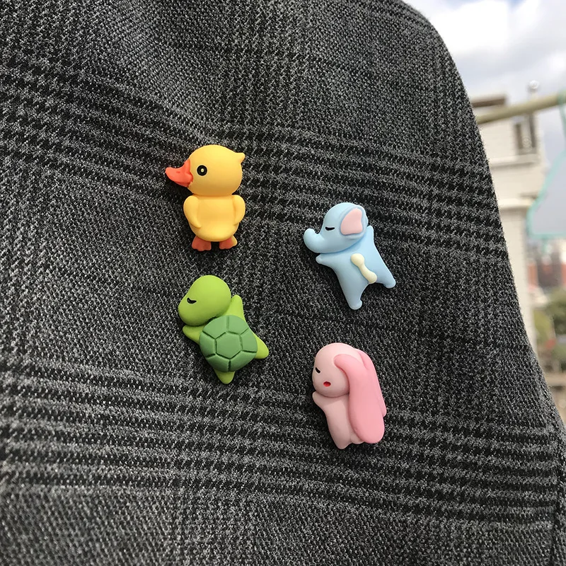 

Cartoon Animal Badges Kawaii Sleeping Rabbit Turtle Elephant Mini Resin Decorative Pins Coat Shirt Bag Decorations