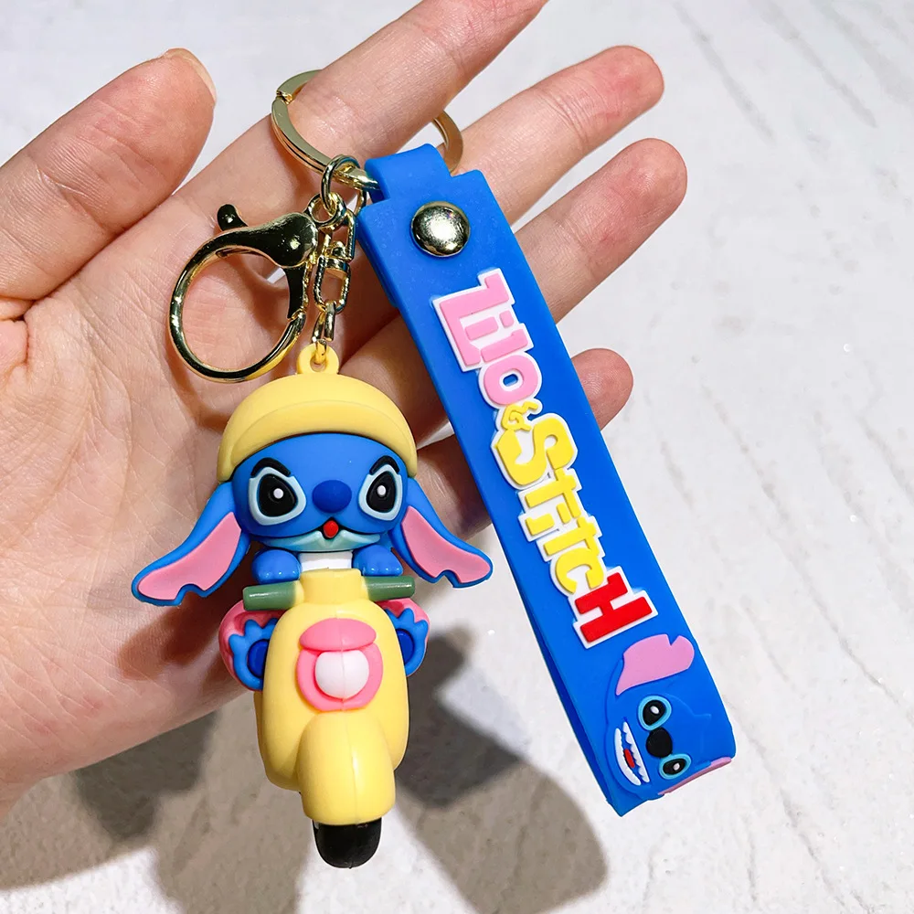 Фото Брелок Lilo & Stitch, серия автомобилей, милая кукла, серия для скейтбординга, кулон, стежка, гаражный комплект, новогодний рождественский подарок, 5 см №3