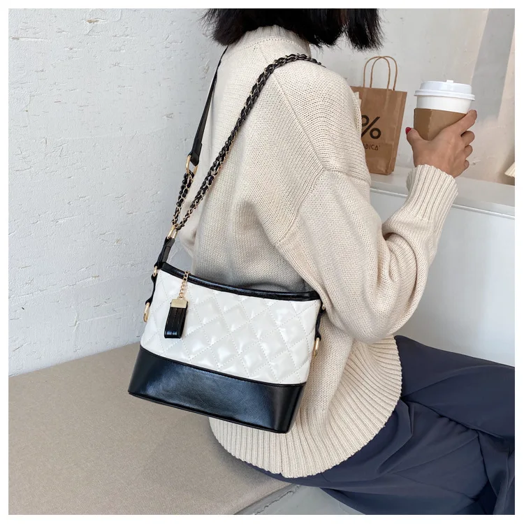 

Luxury Designer Small PU Leather Bucket Crossbody Bags For Women Chain Shoulder Bag 2022 Trend Brand Ladies Handbags and Purses