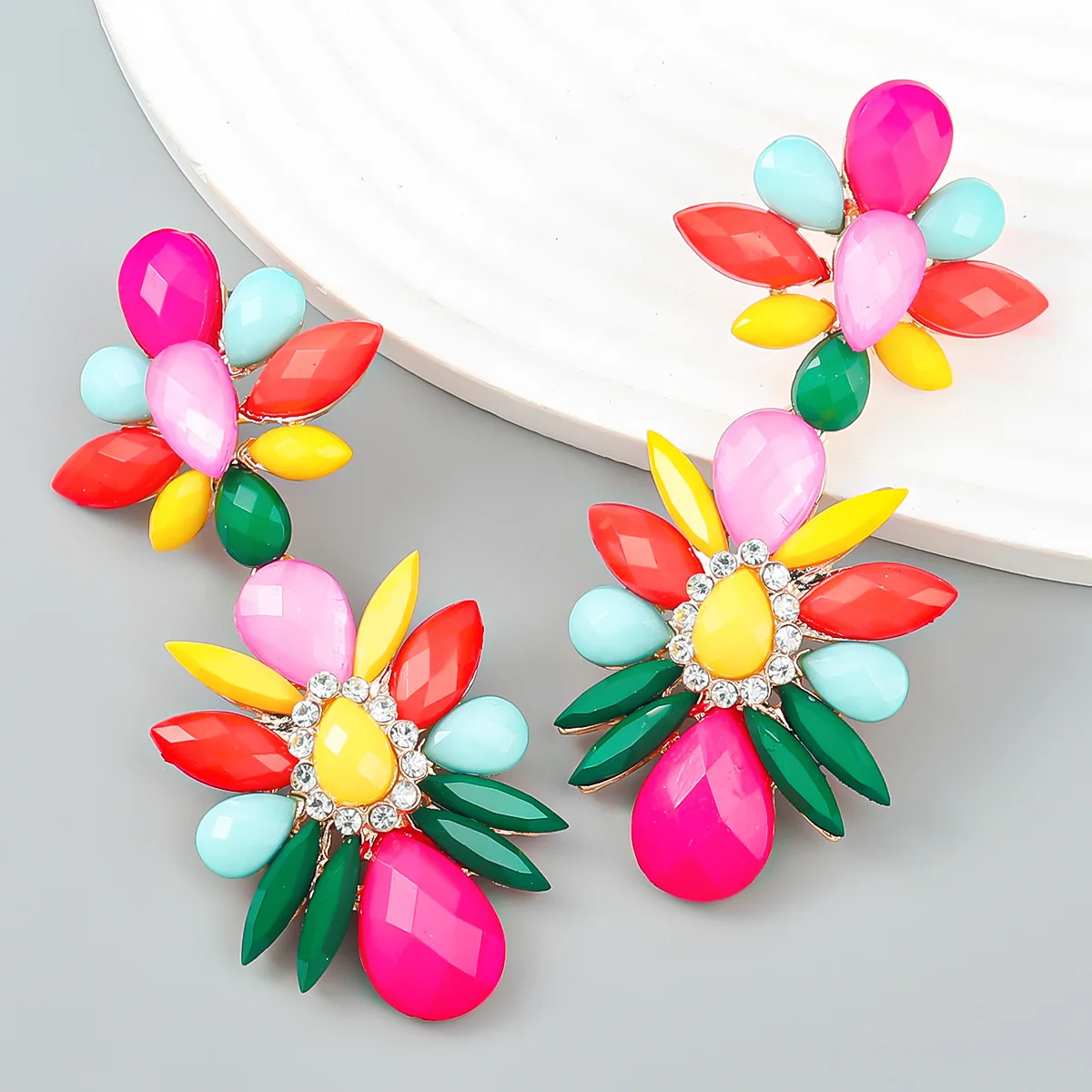 

Europe and The United States New Multi-layer Alloy Diamond Acrylic Colorful Flower Earrings Female Bohemian Ethnic Earrings