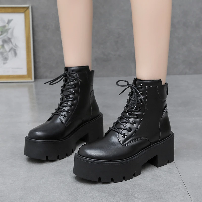 2022 Autumn New ankle boots women real leather Thick Bottom Fashion Lace Up low tube Boots All match British Style Short Boots