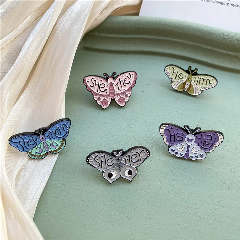 Мультяшная розовая синяя эмалированная брошь в виде бабочки свежие милые лунные