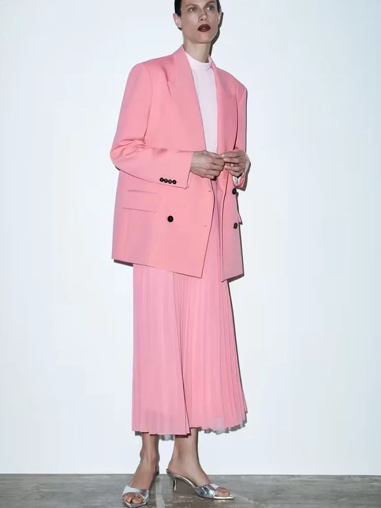 Рисунок 5 - Женский свободный однотонный пиджак с карманами