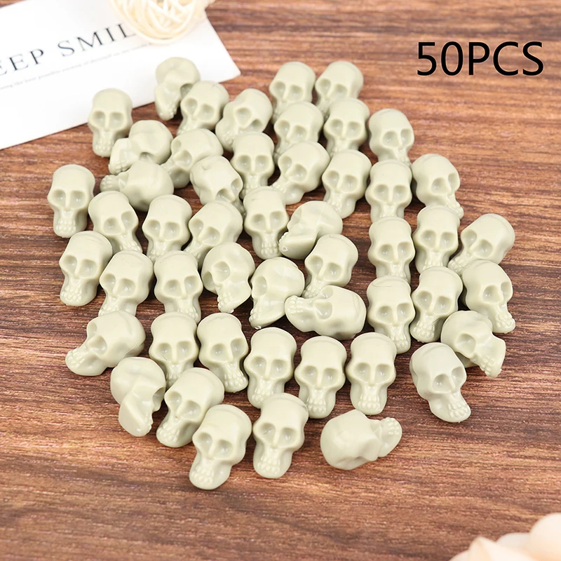 

50pcs Simulation Skull Model Toys Modern Mini Skull Home Decoration Funny Model Toys Collection Miniatures Model 2*1.5CM