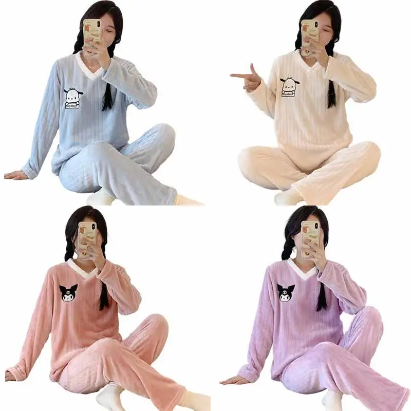 

Фланелевая пижама с V-образным вырезом и длинными рукавами