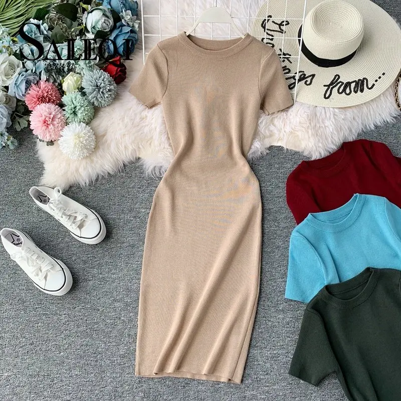 

Женское трикотажное платье-стрейч с коротким рукавом, круглым вырезом и высокой талией