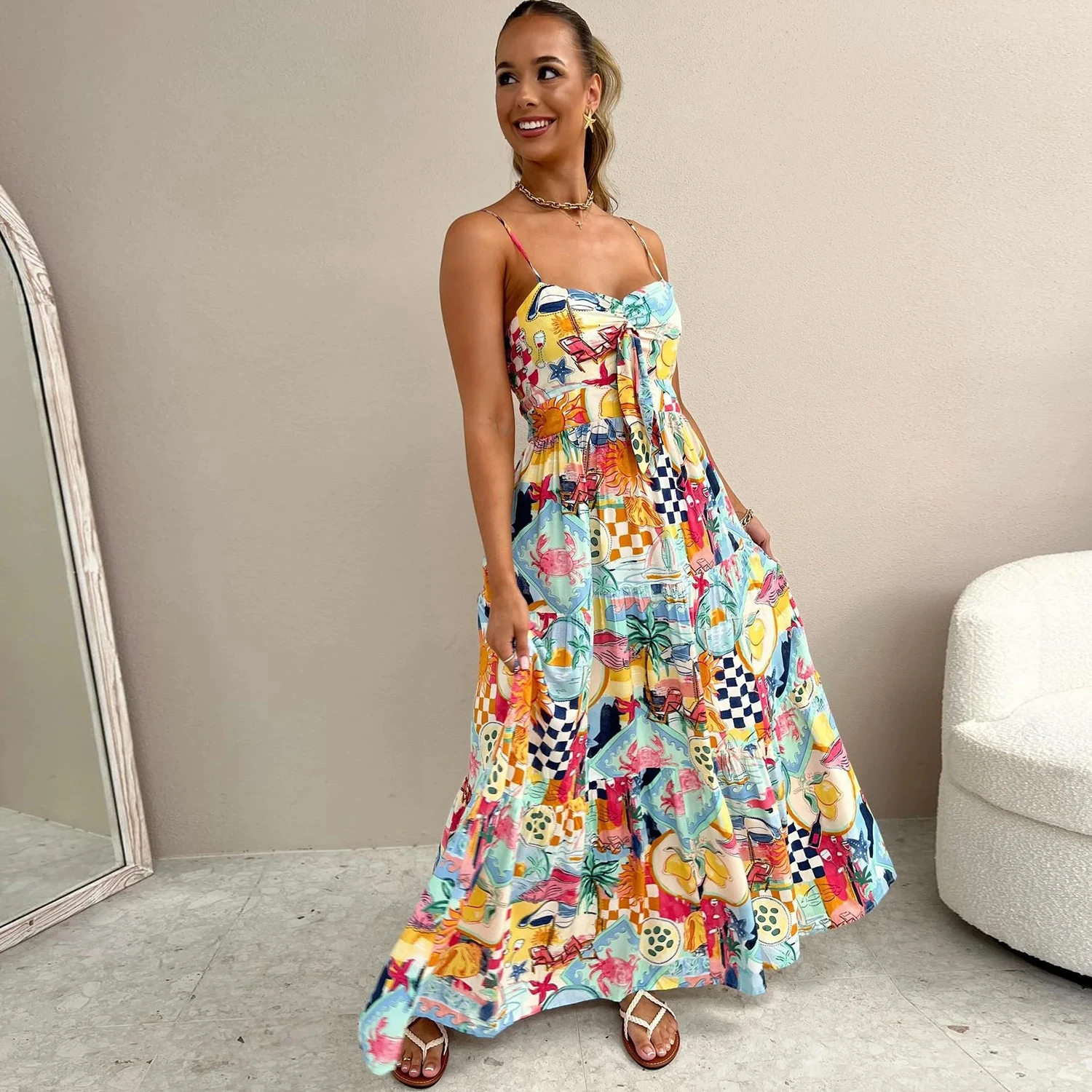 Женское элегантное платье с цветочным принтом на бретельках без рукавов