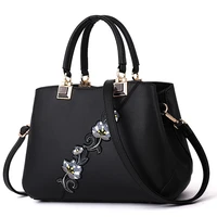 traveasy 2022 luxury mini bags women applique decor hard pu leather color contrast handbags fashion lady purse hand bags