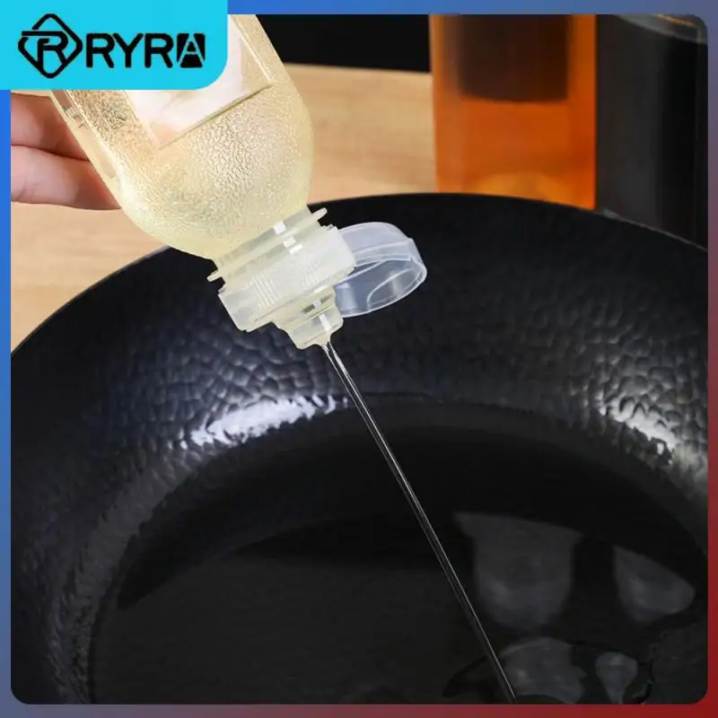 

2/4/5PCS Oil Tank High Quality Creative Kitchen Oilers Olive Oil Gravy Plastic Extruded Oil Bottle Kitchen Accessory Wholesale