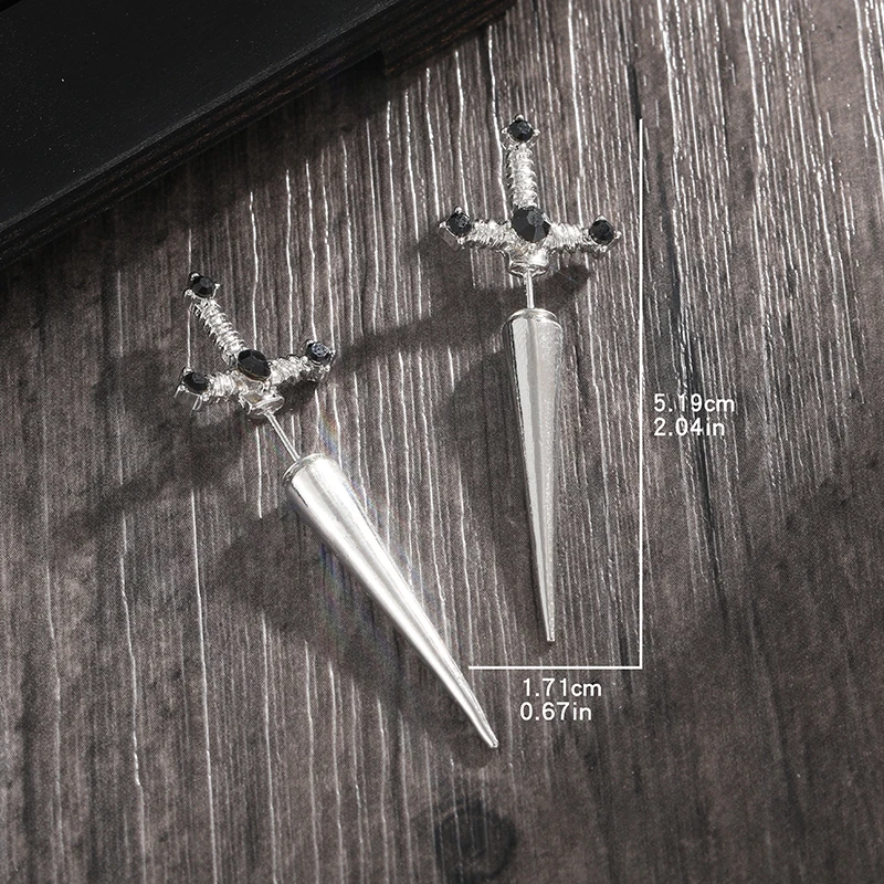 Женские серьги-гвоздики с кристаллами