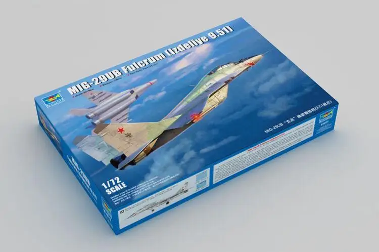 

Hobby Kit Trumpeter 01677 1/72 Russian MIG-29UB Fulcrum (Izdeliye 9.51) Aircraft Model Kit DIY toys