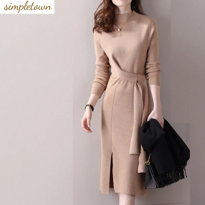 Женское трикотажное платье-свитер средней длины