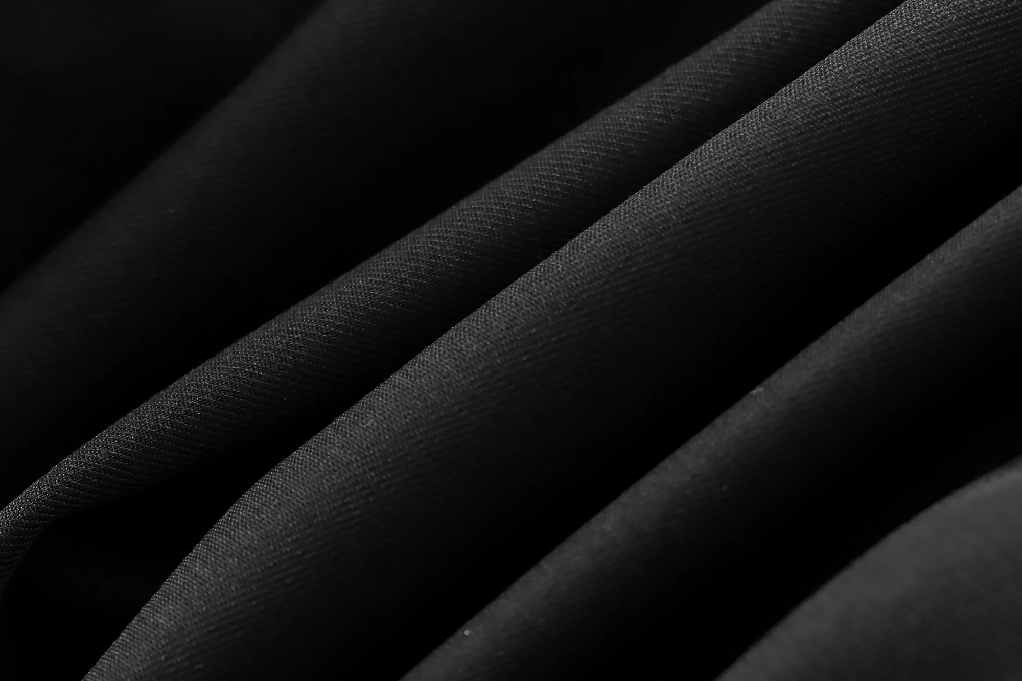 Женская блузка с лямкой на шее и бантом из поплина