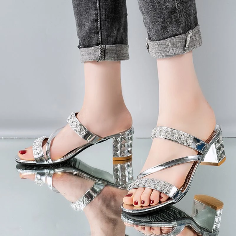 

2023 Summer New Simple Summer Women's Heel Slippers Solid Color Comfortable Thick Sole Solid Color Women's Sandals and Slippers