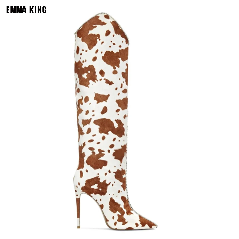 

Женские сапоги до колена с острым носком, на высоком каблуке