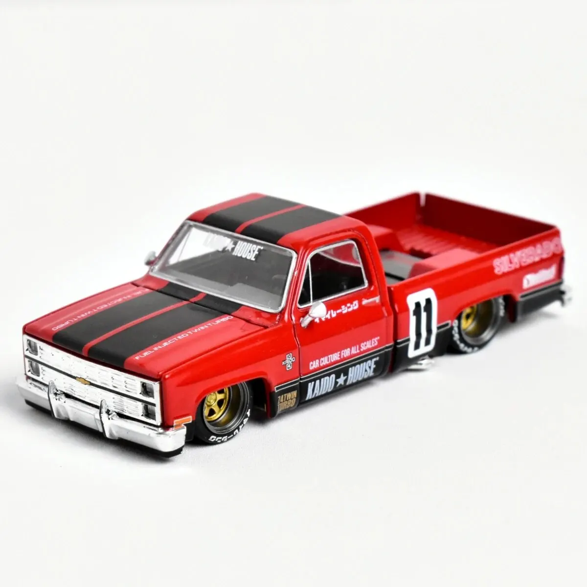 

Kaido House MINIGT 1:64 Silverado модель автомобиля