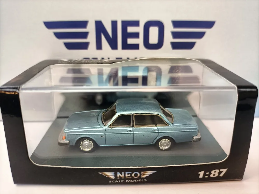

Neo 1 87 VOL 244 DL metallic blue resin vintage car sedan model