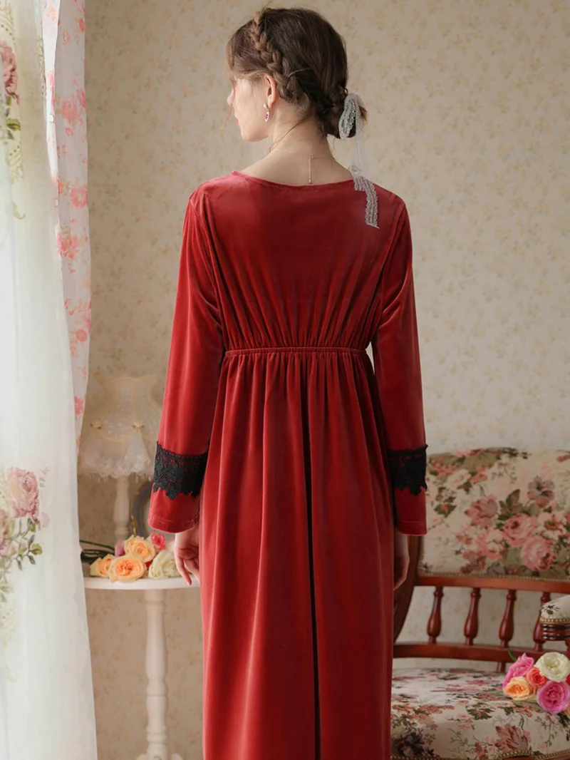 Women French Elegant Velour Robe V-Neck Backless Long Night Dress Pleuche Velvet Sleepwear Princess Nightwear Vintage Nightgowns