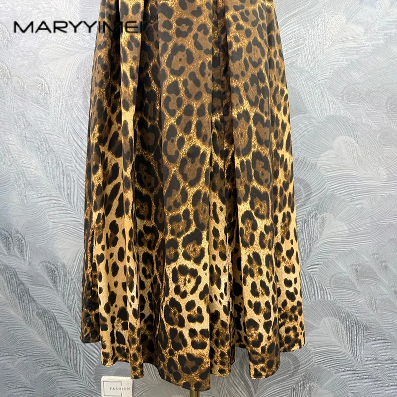 Фото MARYYIMEI Модный женский костюм с леопардовым принтом: укороченный топ с лацканами и юбка на шнуровке. Новинка Лето 2026. №4