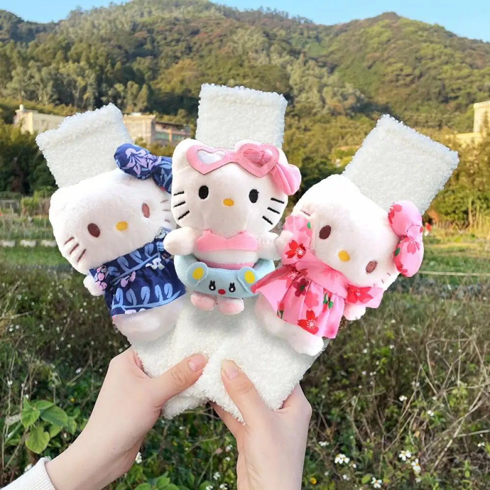 Аксессуары для украшения интерьера: милые плюшевые куклы с героями мультфильмов