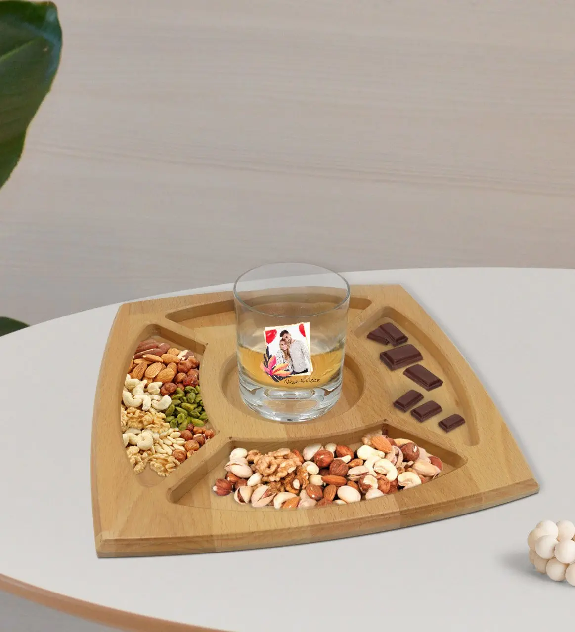 

Personalized İsimli Photo Whisky Cup and Natural Solid Wood 4 Compartments Presentation Tabağı Confectionary Gift Seti-27