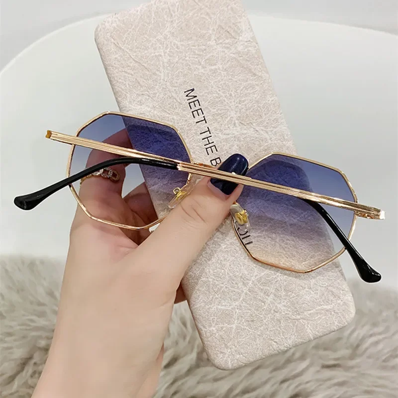 

Солнцезащитные очки квадратной формы для мужчин и женщин, роскошные брендовые модные зеркальные солнечные очки в маленькой многоугольной оправе с градиентом