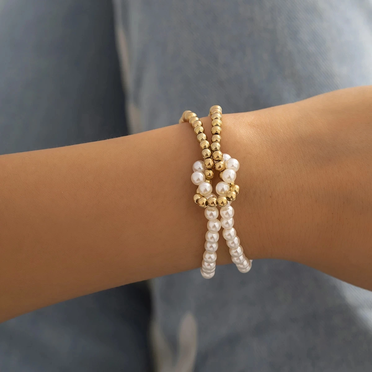 

Pearl Chain Bracelets on Hand for Women Kpop Elegant Plastic Beaded Baroque Wedding Twisted Charm Bangles Couple Friends Jewelry