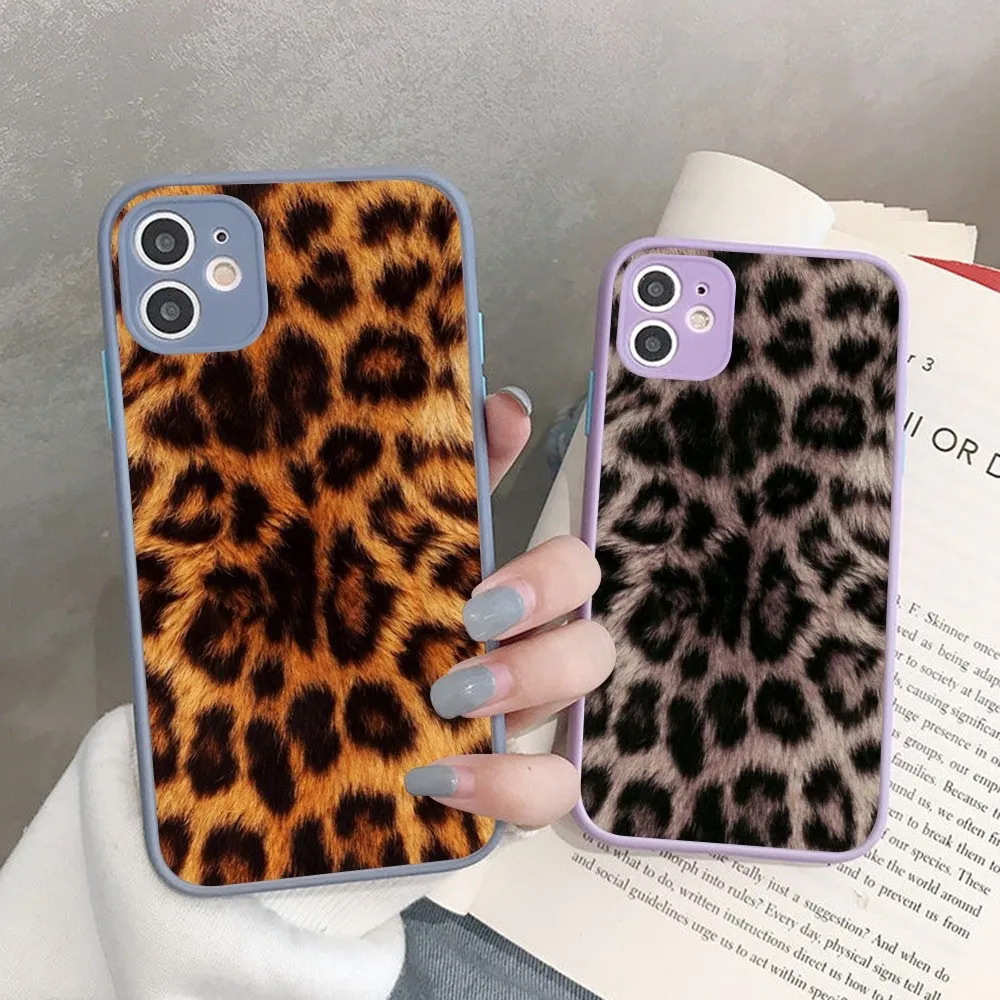 

Leopard Print Phone Case for iPhone 14 11 12 13 Mini Pro Max 8 7 Plus X XR XS MAX Translucent Matte Cover