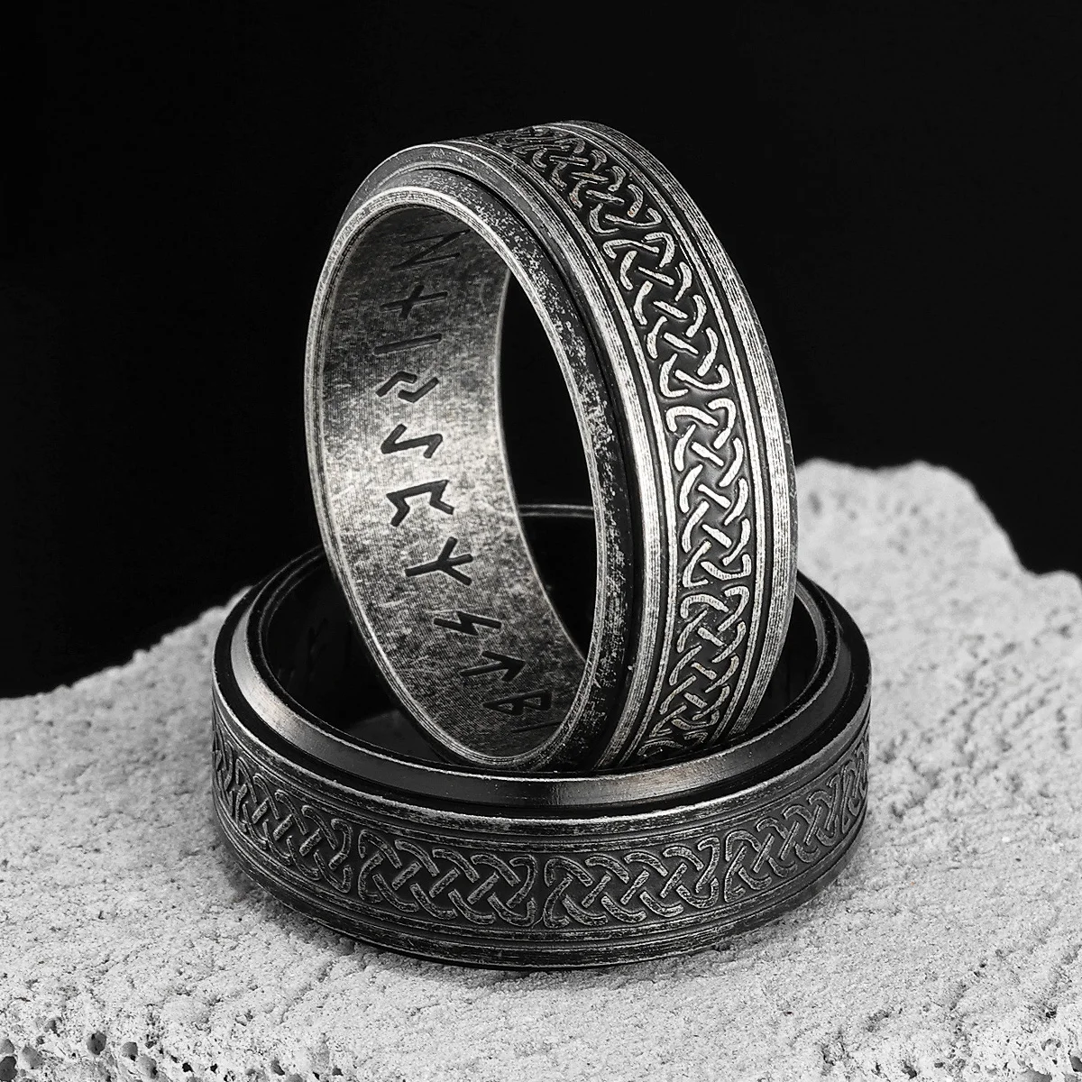 

Vintage Viking Runes Celtic Knot Stainless Steel Womens Mens Rings Punk for Boyfriend Biker Jewelry Creativity Gift Wholesale