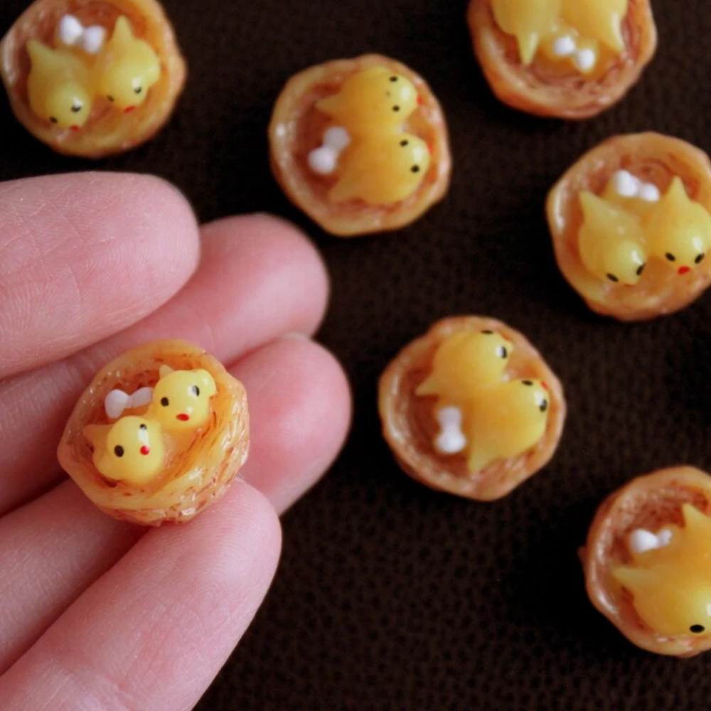 

2/4pcs Cute Resin Bird Nest with Tiny Chicks and Eggs Miniature for Fairy Garden Ornament, Micro Landscape DIY Craft Decor