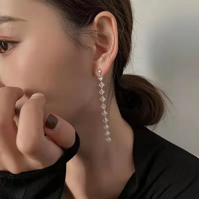 

Vintage Crystal Long Tassel Earrings New Fashion Korean Drop Earring Wild Elegant Exquisite Trend 2022 Earrings Women Jewelry
