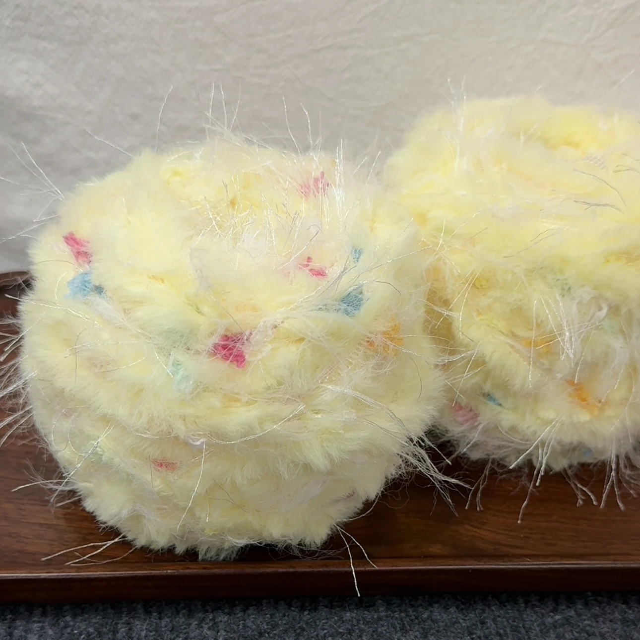 Новая молочно-желтая ручная смесь пряжи мягкая и приятная для кожи подходит