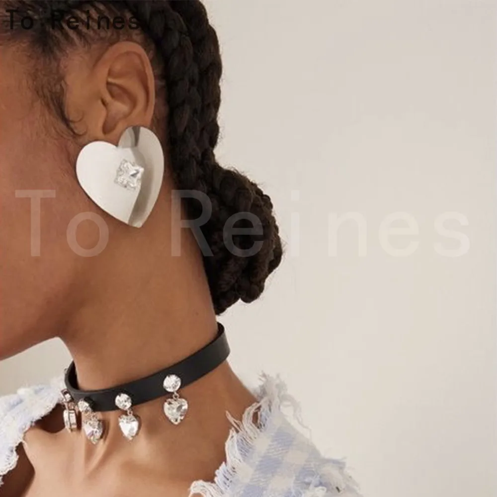 Женские серьги-клипсы в форме сердца с кристаллами