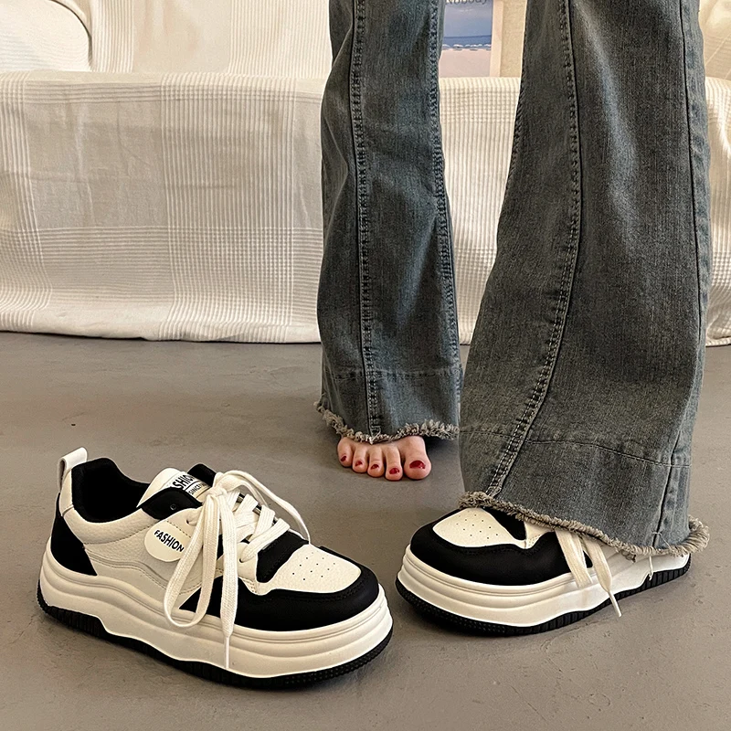 Универсальная повседневная женская обувь на танкетке 2024 сабо платформе