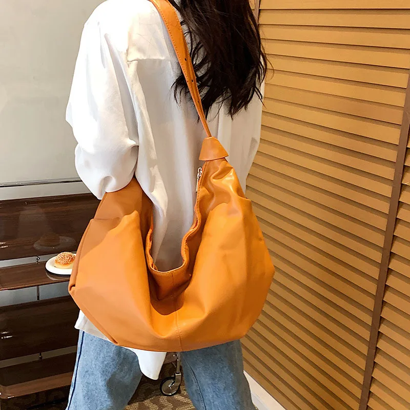 

Large Bag Ladies Large Capacity Bag 2022 New Trendy All-match Texture Shoulder Bag Simple Casual Shoulder Bag Dumpling Bag