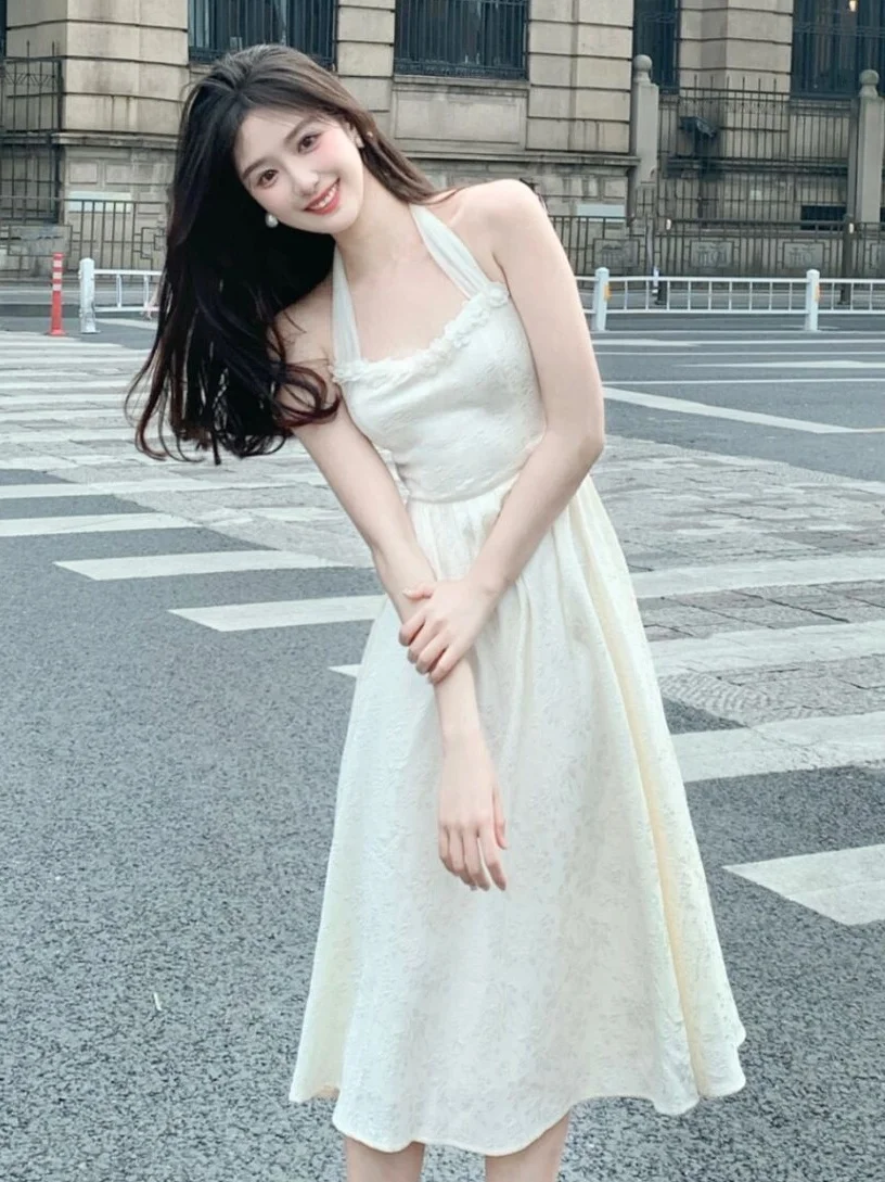 

French Super Immortal First Love Sling Dress Temperament Neck Hanging Sweet Beach Holiday Skirt Tourism Photo