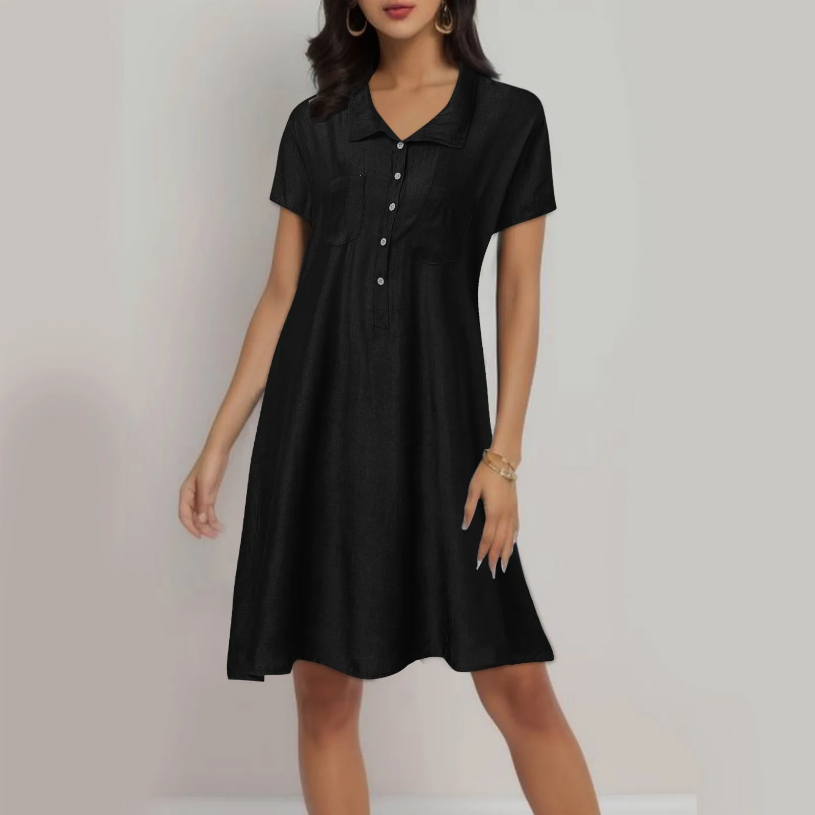 

Женская короткая юбка с разрезом, карманом и V-образным вырезом