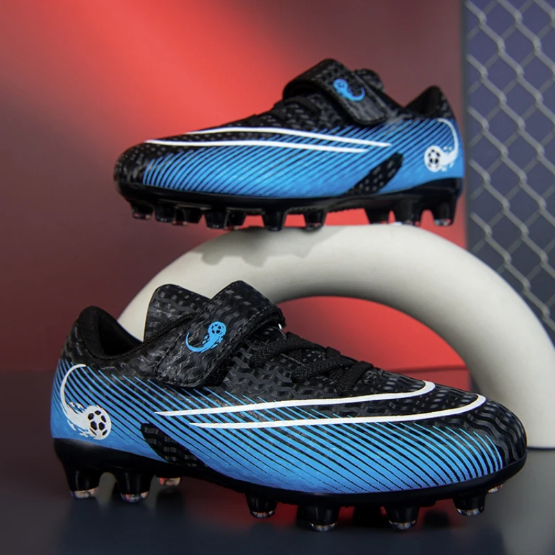 

New Fashion Black Blue Football Shoes for Children Long Spikes Soccer Cleats Kids Lightweight Futsal Sneakers Zapatillas Niño