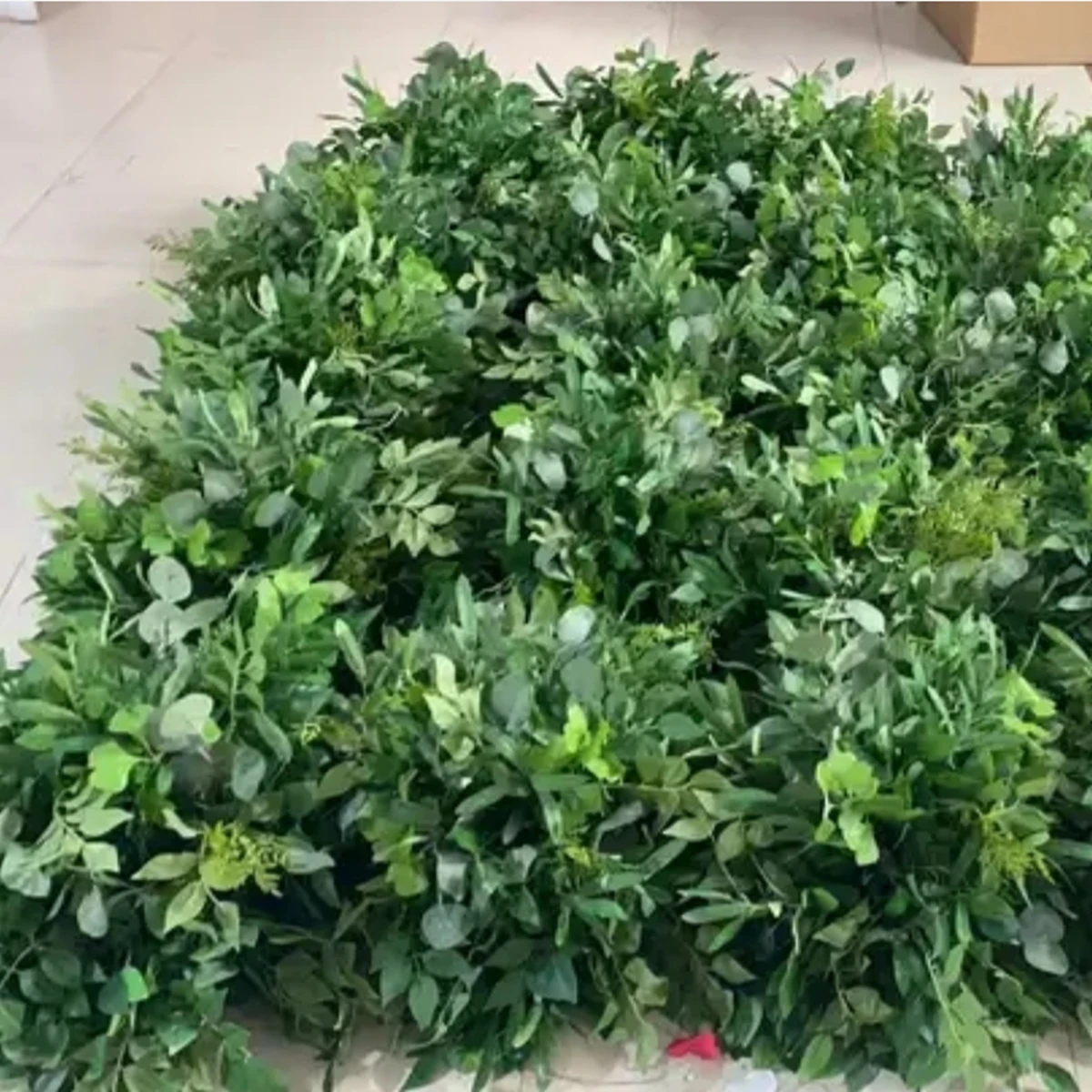 С высокой подставкой 50 см новый продукт зеленые листья искусственные цветочные