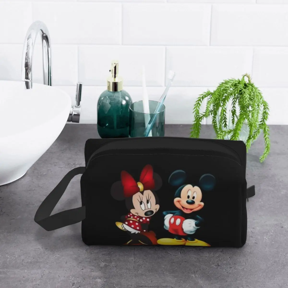 Косметичка женская с Микки Маусом и Минни дорожный органайзер для туалетных