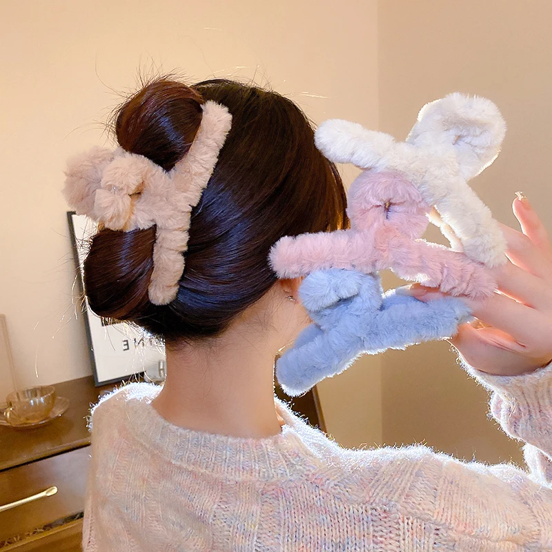 

Winter New in Warm Fur Claw Clip for Women's Hair Resin Office Fashion Jewelry Vintage Wedding Crab Hair Clip Bridesmaid Gift