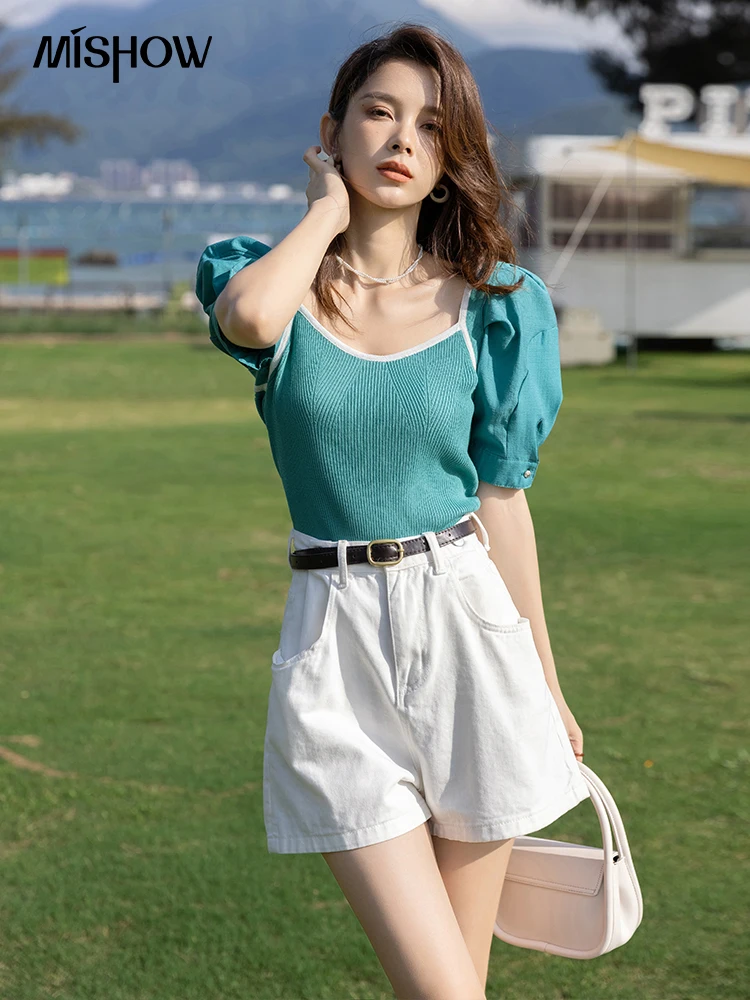 

MISHOW Harajuku Slim Knitted Woman Tshirts 2022 Summer New Korean Square Collar Puff Short Sleeves Women Sexy Tops MXB27Z0557