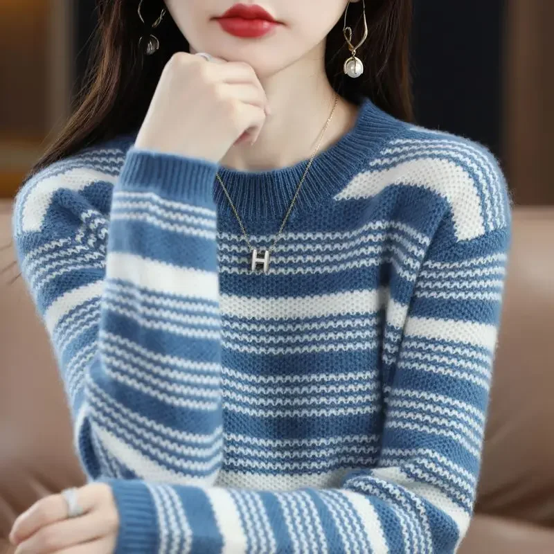 Толстая Женская одежда в полоску средней длины свободного кроя с круглым вырезом