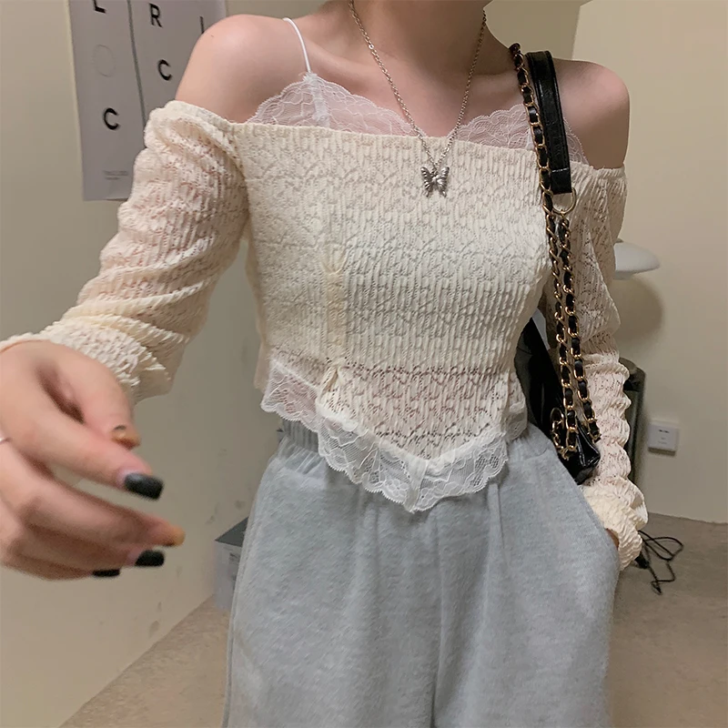 

Sexy Foreign Style Long Sleeve Inner Bottoming T-shirts 2021 Lace Tees Women Autumn and Summer Off Shoulder Tight Slim Short Top