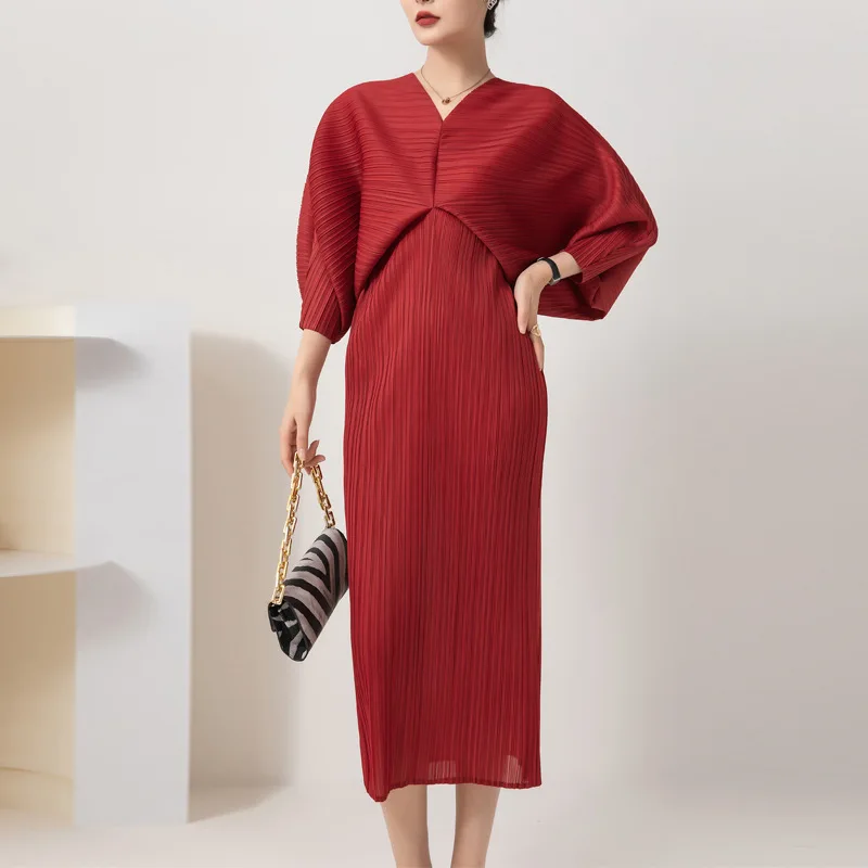 

dresses for women party Miyake Pleated Fashion High Street Solid V-Neck Batwing Sleeve Mid-Calf Trumpet / Mermaid Dress Tide