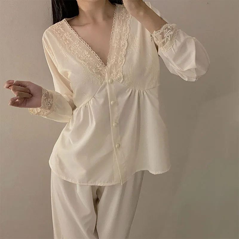 

Женский Атласный пижамный комплект с длинным рукавом, мягкая Домашняя одежда, пижамы на пуговицах, кружевной Шелковый женский комплект