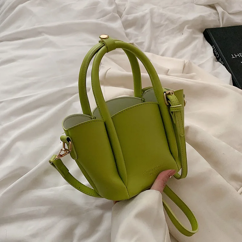 

Women Shoulder Bags 2022 PU Leather Purses and Handbags Female Shopper Summer Fashion Casual Solid Color Flower Shape Bucket Bag